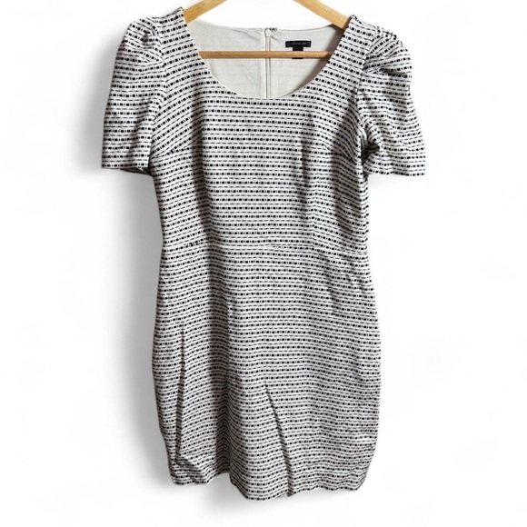 Ann Taylor Striped Black/White Puff Sleeve Shell Sheath Mini Feminine Dress sz 2 - Picture 3 of 8